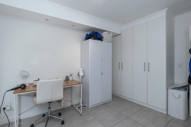2 Bedroom Property for Sale in Kenilworth Western Cape